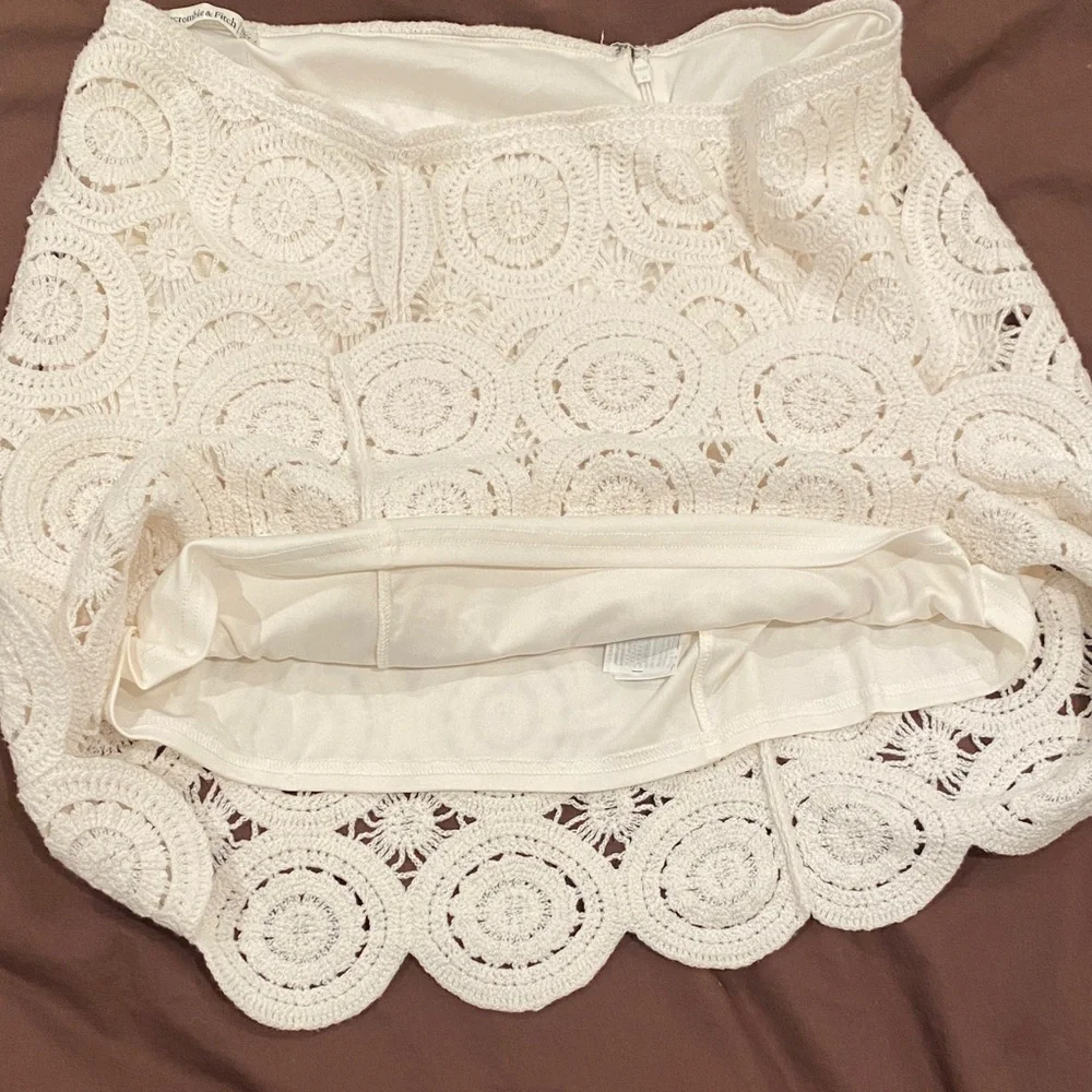 Abercrombie & Fitch Ivory Crochet Skirt - Picture 5 of 6